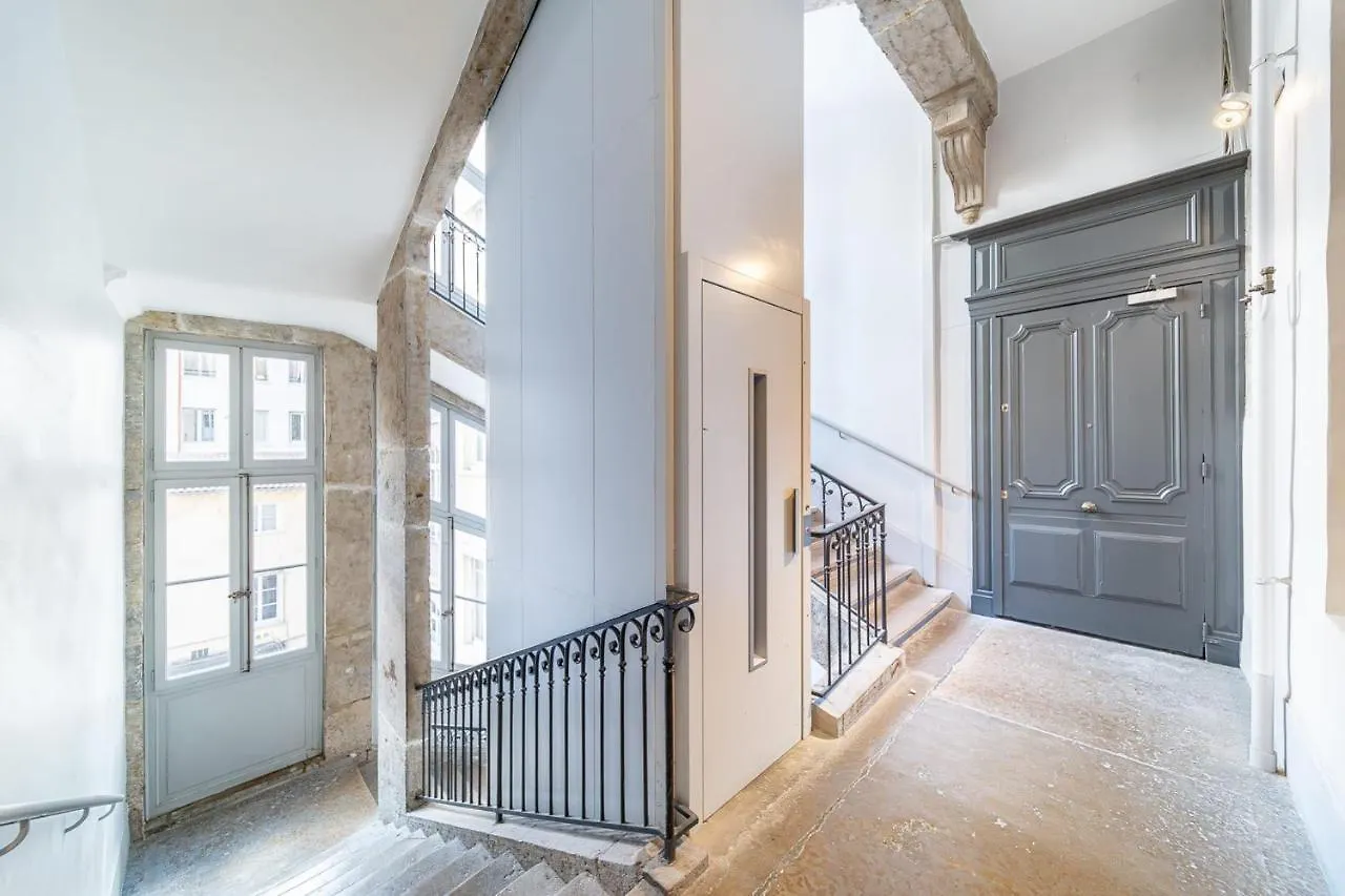 Les Suites De L'Opera - Apartment Aretha For 4 People Lyon France